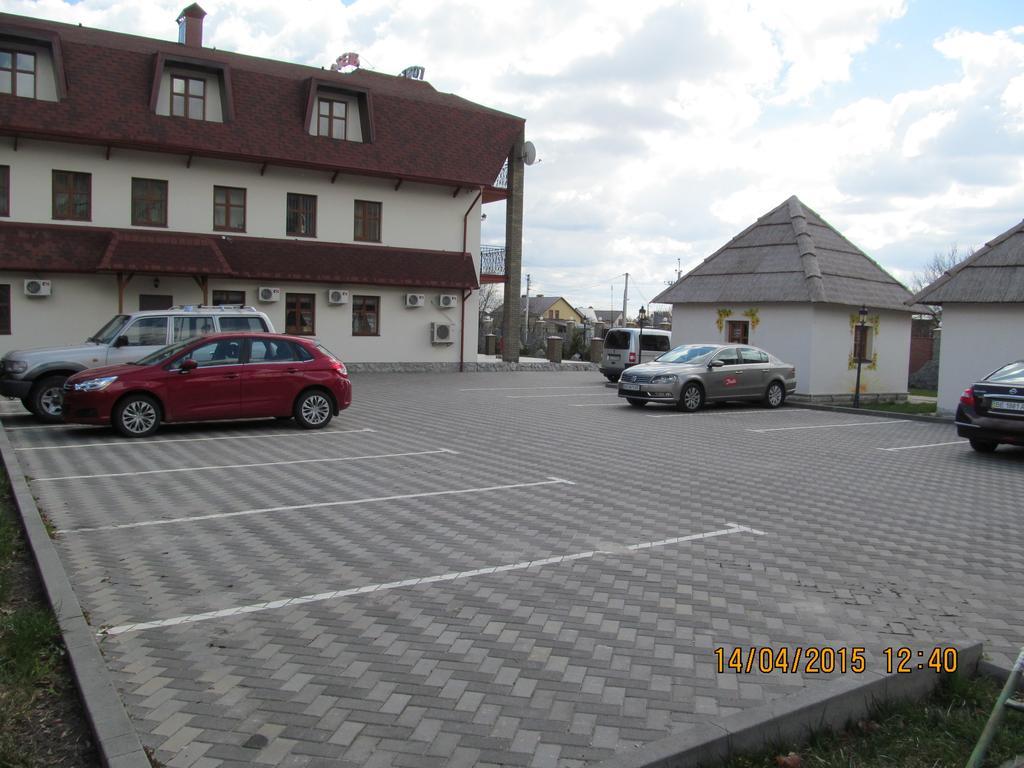 Stara Vezha Hotel Boriszpil Kültér fotó