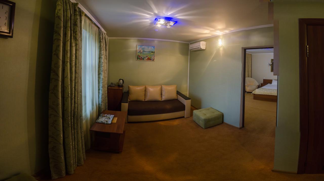 Stara Vezha Hotel Boriszpil Kültér fotó