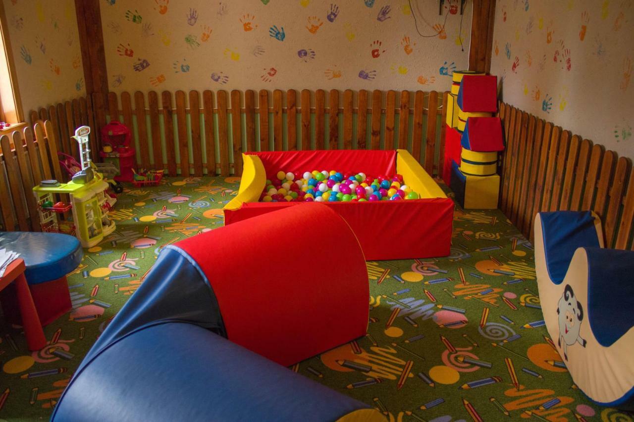 Stara Vezha Hotel Boriszpil Kültér fotó